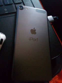 APPLE IPOD TOUCH 7TH GEN