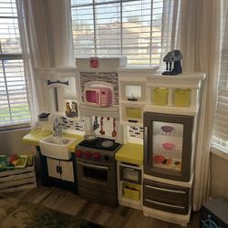 Step 2 Elegant Edge Play Kitchen for Sale in Mesa AZ OfferUp