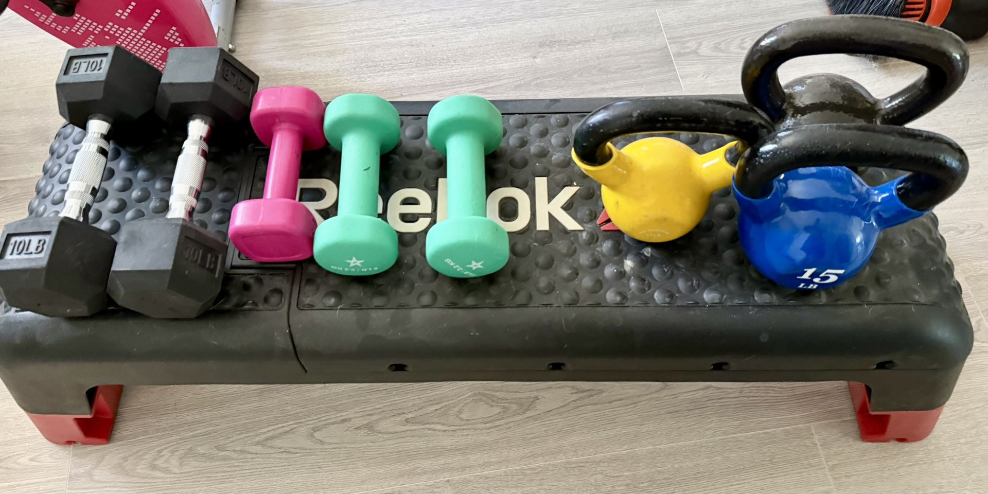 Reebok Adjustable Exercise Bench/stepper Dumbbells And Kettle Bell Lot