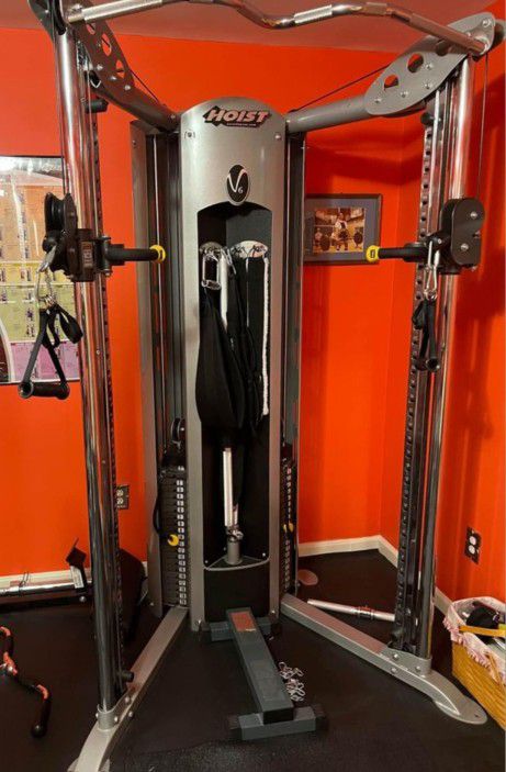 Hoist Functional Trainer with (2) 200 lbs Weight stack in Mint Condition.