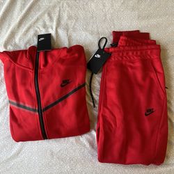 Red Nike Tech