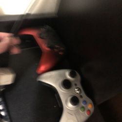 Xbox 360 Controllers W Headset 