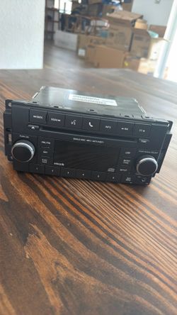 OEM Jeep Wrangler AM/FM CD Radio -$50
