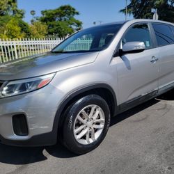 2014 KIA SORENTO
