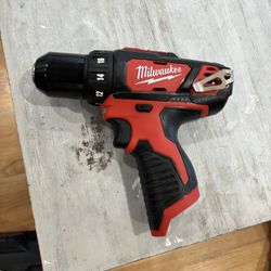 Milwaukee M12 12V Lithium-Ion Cordless 3/8 in. Drill/Driver (Tool-Only)