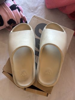 Yeezy Slides