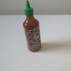 Sriracha 17oz Exp. Jan 2026