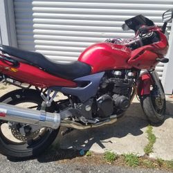 2002 kawasaki zr-7s