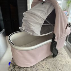 🌸 UPPAbaby Vista Stroller + Bassinet (Pink) – Like New