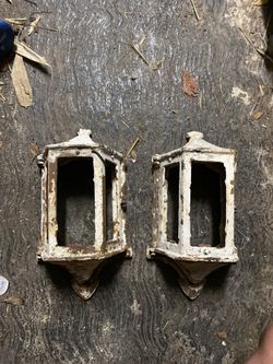 2 antique iron lamps