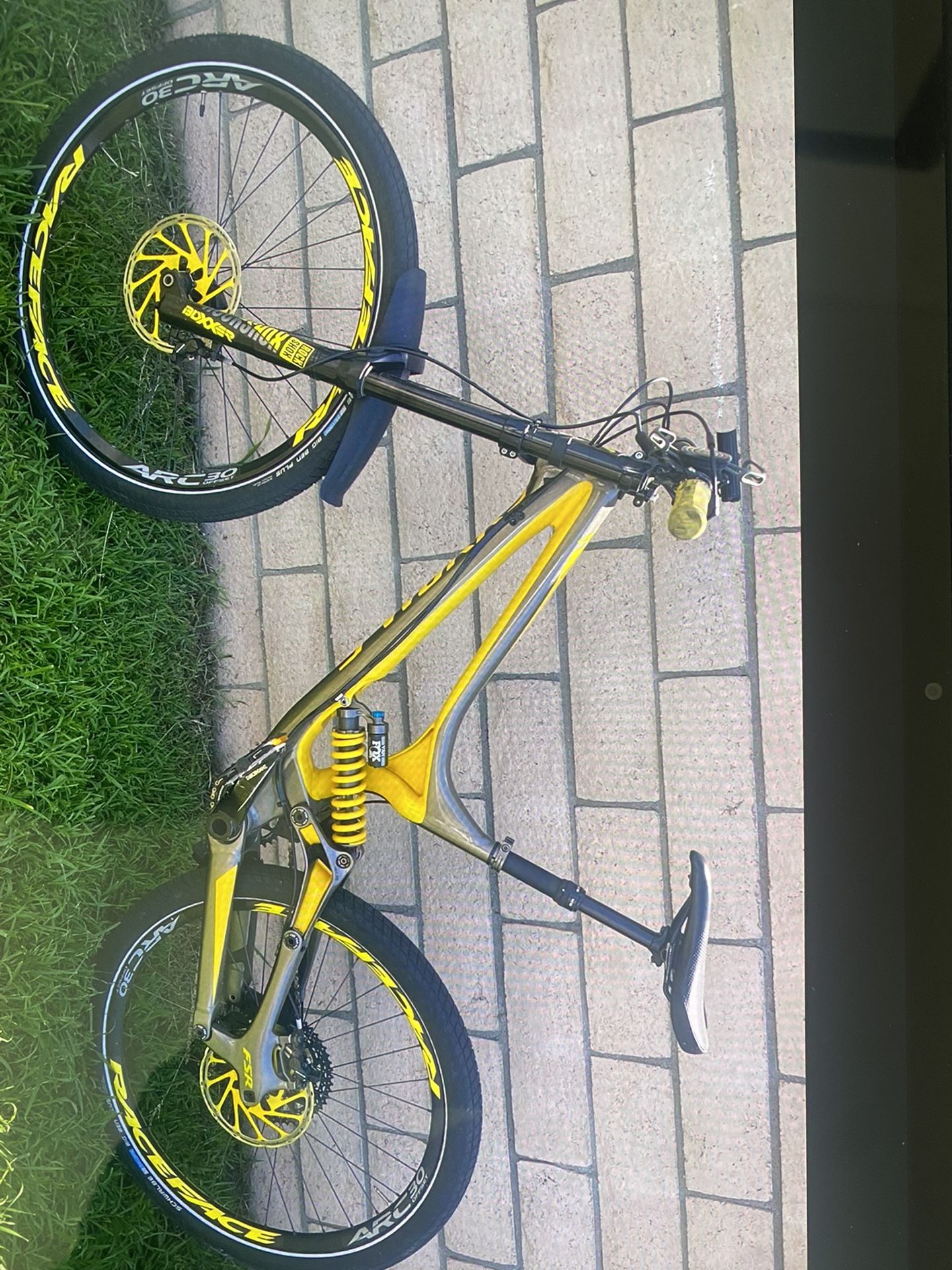 2017 Specialized Demo 8 Down Hill Bike - XL
