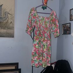 Very pretty dress, size L