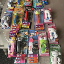 16 Retired Pez