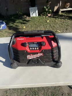 Milwaukee Job Site Radio
