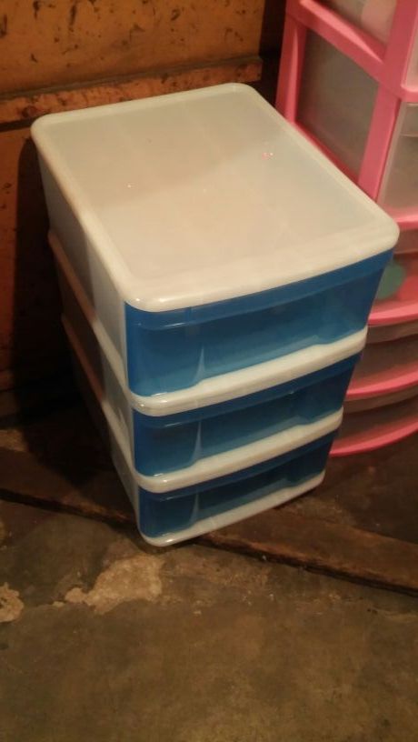 3 organizer drawers lot