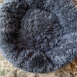 22’ Gray Round Dog Bed 