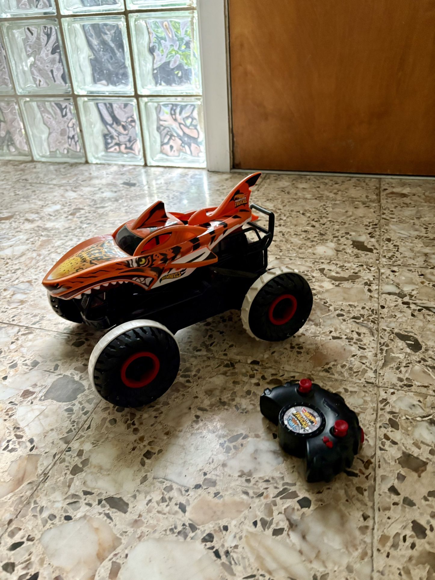 Tiger Shark Hot wheels Remote control Monster Truck