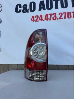TOYOTA TACOMA LED 2008 2009 2010 2011 2012 2013 2014 2015 Tail light tail lamp taillight left driver side LH used original OEM