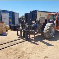 JLG 1255 Reach Forklift