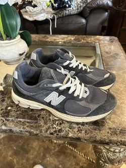 New Balance 2002r Black/Dark Grey Size 11.5