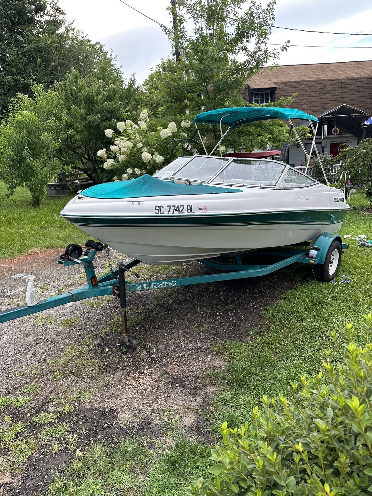 1997 Four Winns Horizon QX