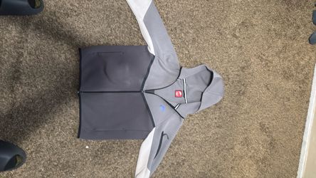 Grey nike tech