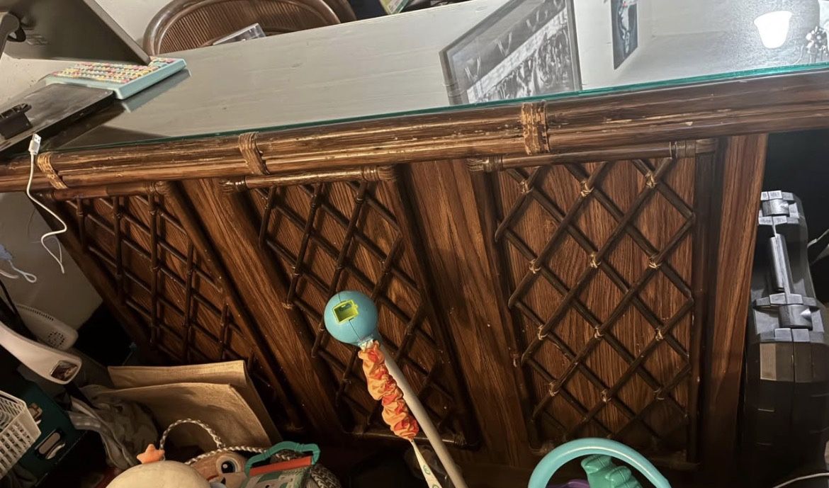 Solid Wood Bar With Glass Top