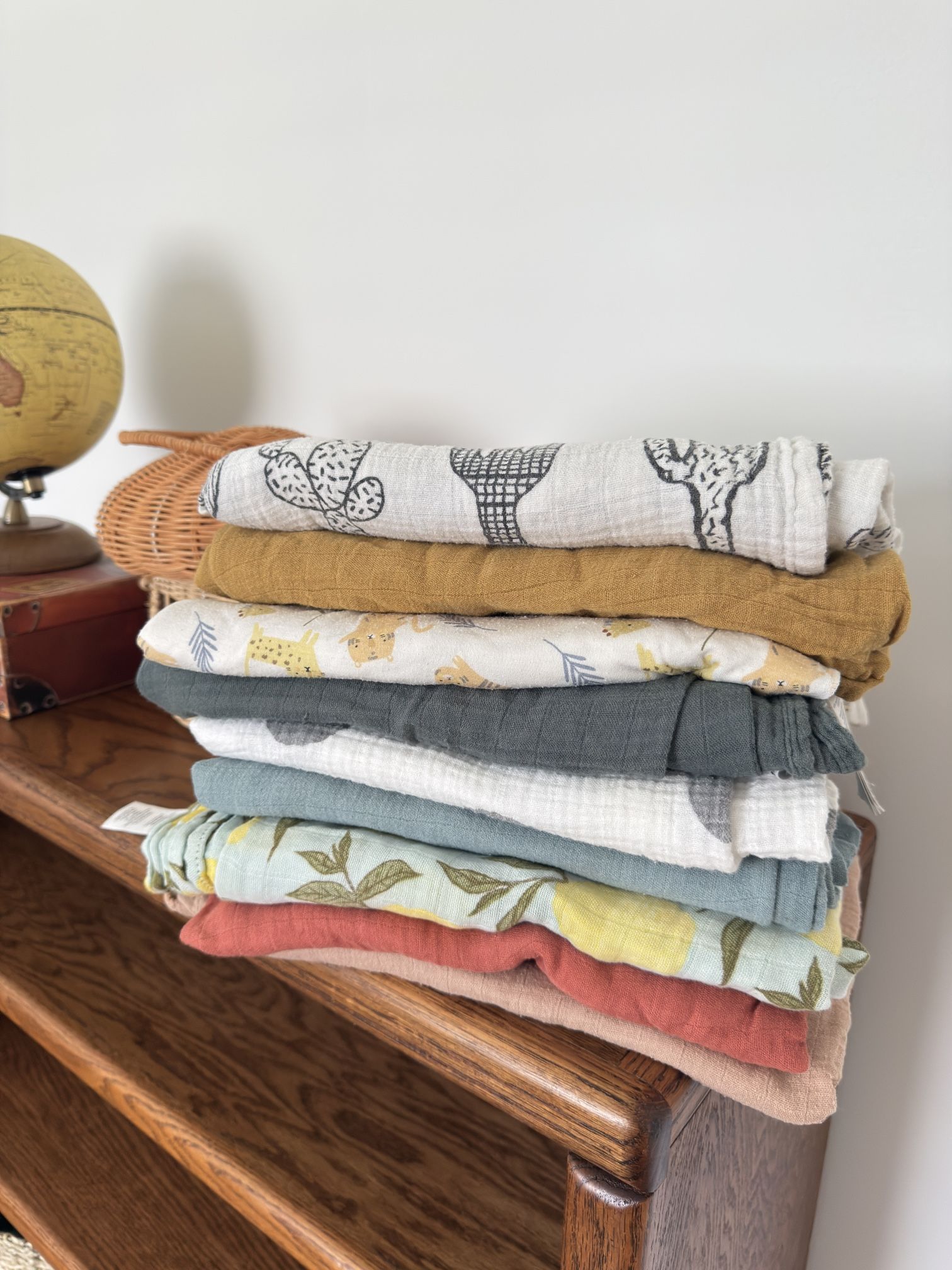 BABY Muslin Swaddle Blankets