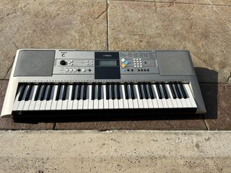 Yamaha Electric Keyboard