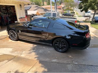 2011 Ford Mustang V6 Automatic