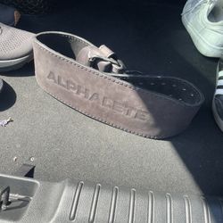 Alphalete Medium lifting Belt 
