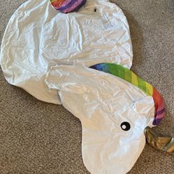 Unicorn Pool Float. Medium Size. No Holes. Used Once in Palm Springs perfect for Pool Party.