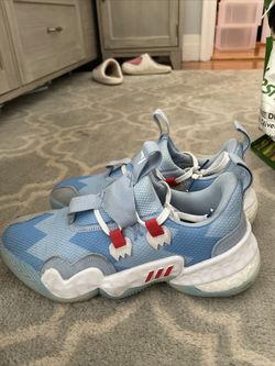 trae young basketball shoes 