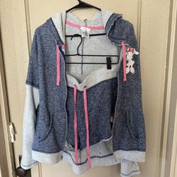 Disney Parks Women’s XL Lounge Set Sweater + Shorts 