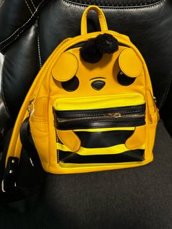 Loungefly  Pop! Disney Winnie The Pooh Bee Backpack
