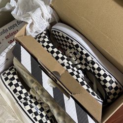 FOR SALE BOTH BRAND NEW VANS AUTHENTIC AND VANS OG ERA LX