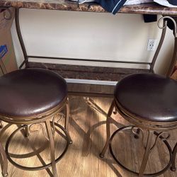 Bar Table With 2 Chairs