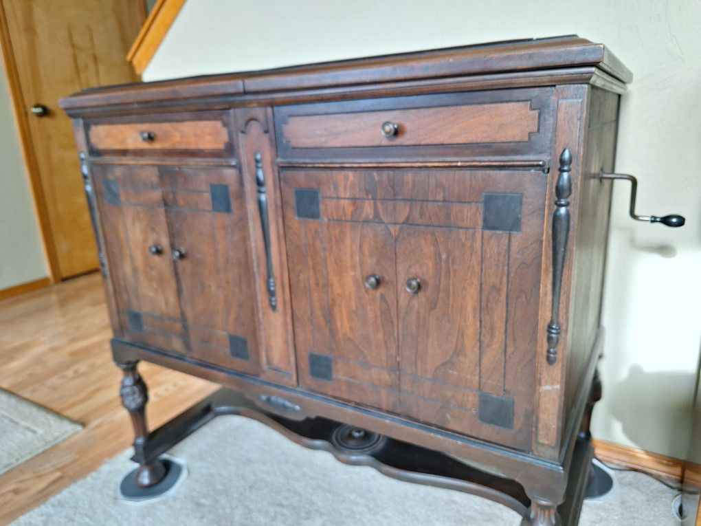Antique  Record Player / cabinet