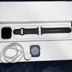 Apple Watch Series 8