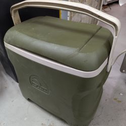 Igloo 20 quart cooler ice