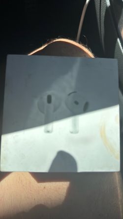 AirPods 4
