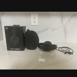 Beats Solo 3 $100