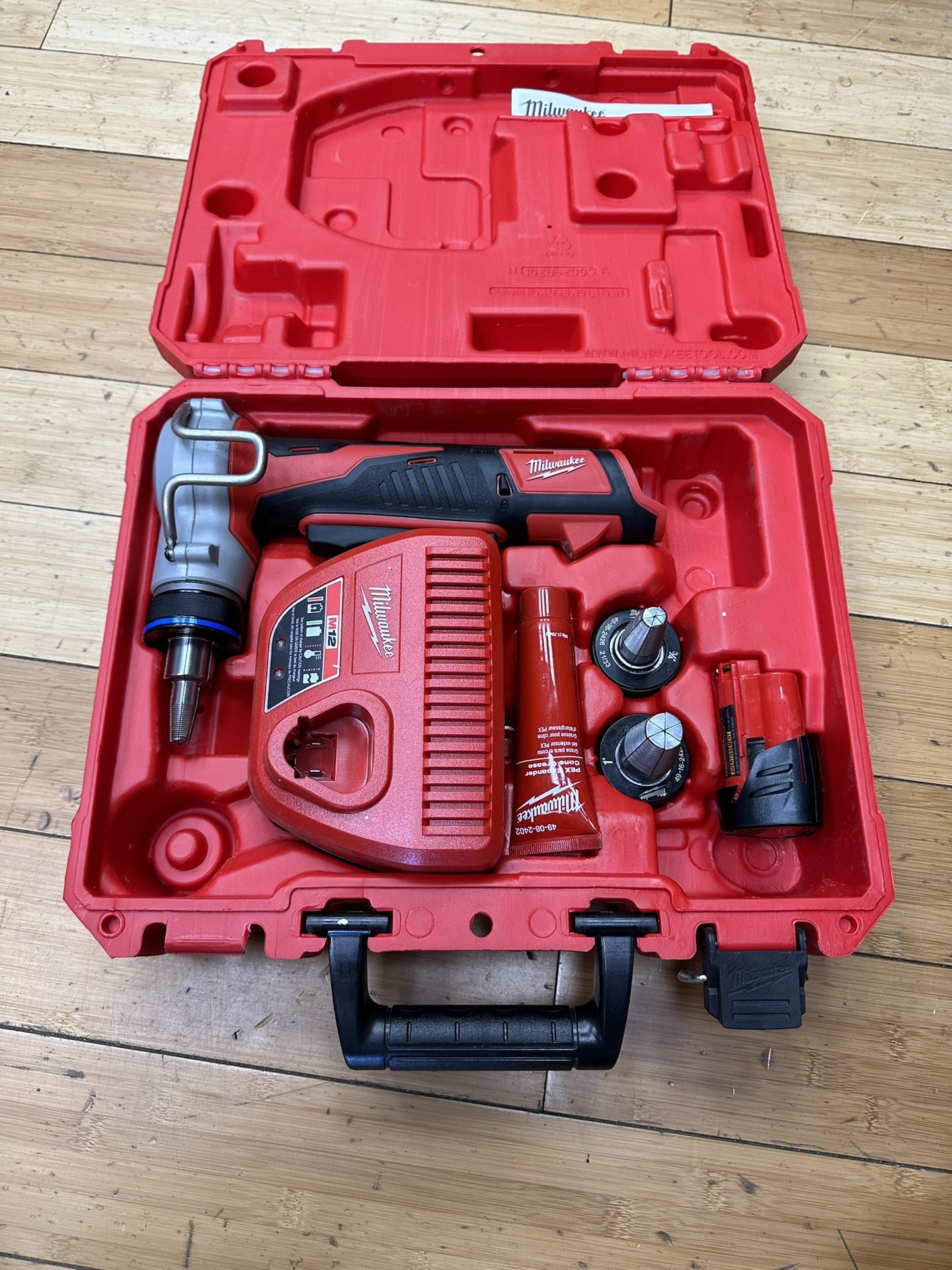 Milwaukee M12 Pex Expander Kit