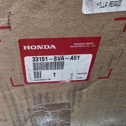 Brand new oem honda 2009-2011 left headlight