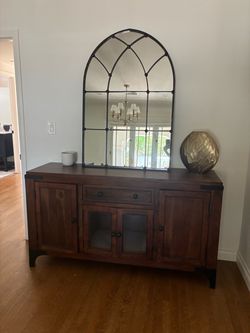 Dresser with or without mirror. Pick up in Santa Monica. It's 62"× 17"× 34"
