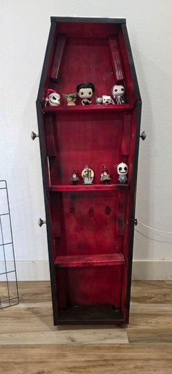 Halloween  coffin ⚰️  4 foot tall