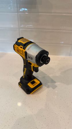 Dewalt 20v Impact Driver 1/4” XR/Dewalt 20v Destornillado Impacto 1/4” XR
