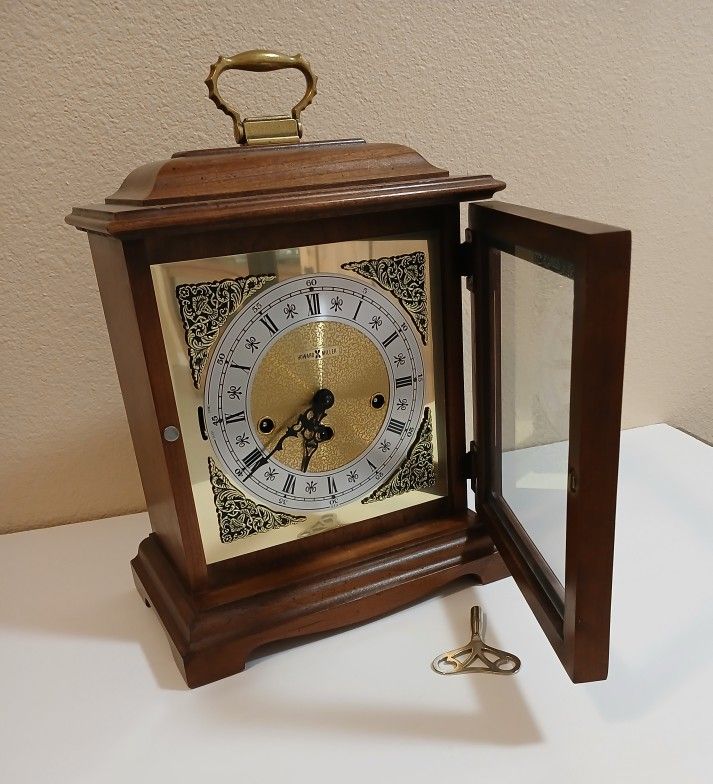 Vintage ~ 1979 Howard Miller Mantel Clock 612-437 ~ Made in USA