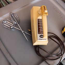 Sunbeam Hand Mixer Mixmaster Vintage Works Well