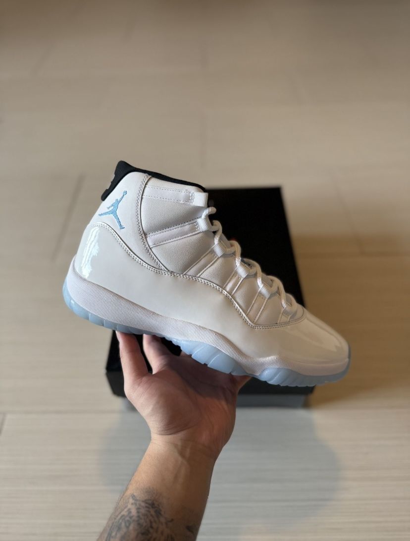 Jordan 11 Legend Blue